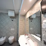Gatto Bianco House Bed and Breakfast 3*