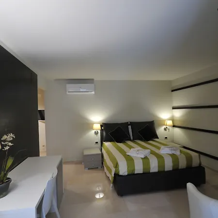 Gatto Bianco House Отель типа 