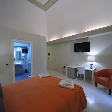 Bed & Breakfast Gatto Bianco House 4*
