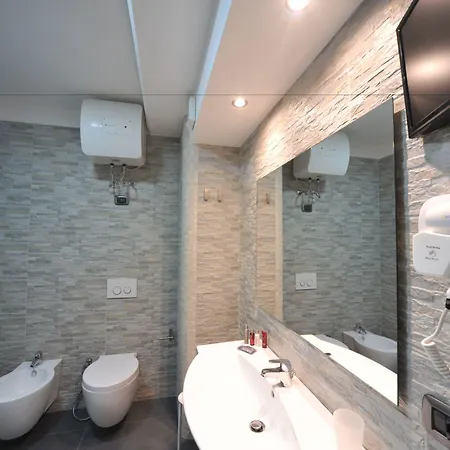 Gatto Bianco House Bed & Breakfast 3*