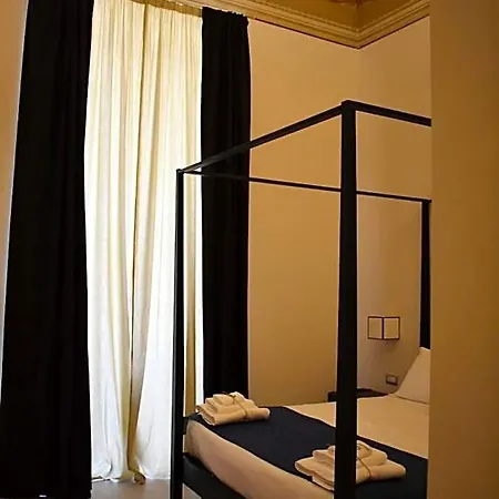 Gatto Bianco House 3* Bari