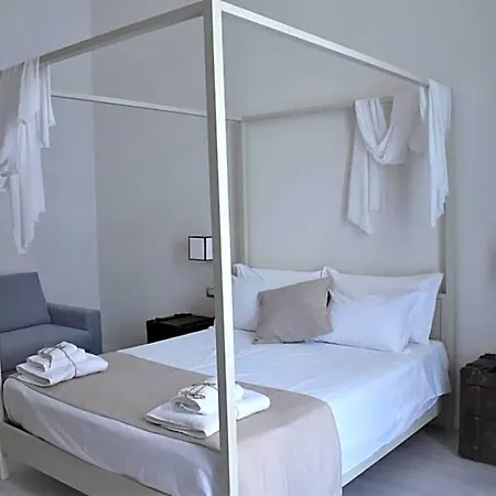 Gatto Bianco House
