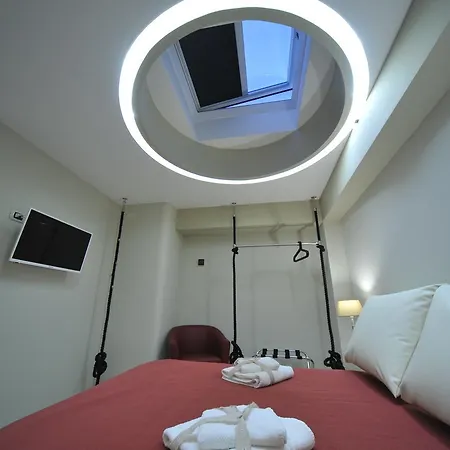 Gatto Bianco House Отель типа 