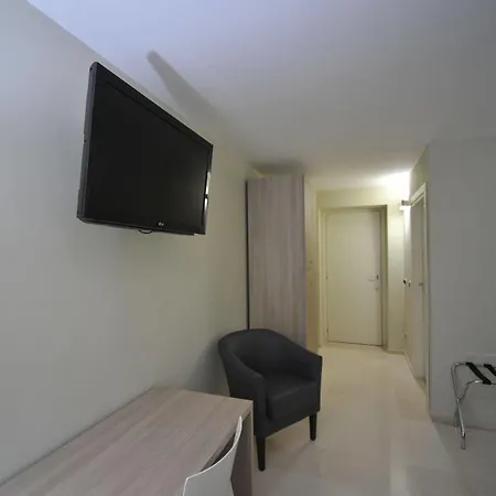 Gatto Bianco House Отель типа 