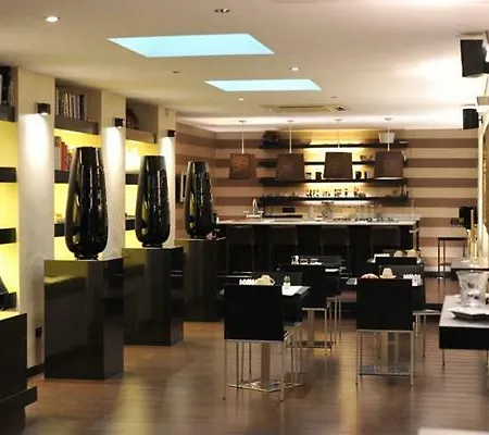 Gatto Bianco House Отель типа 